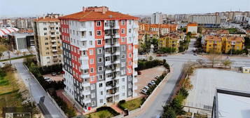 NET EMLAKTAN ACİL FUL LÜKS YAPILI 3+1 ARA KAT KOMBİLİ DAİRE