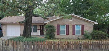 3764 Pleasant Valley Rd, Mobile, AL 36609