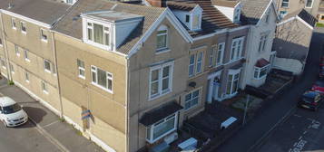 4 bed flat to rent