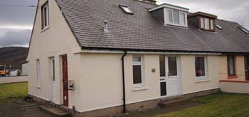 3 bed semi-detached house for sale