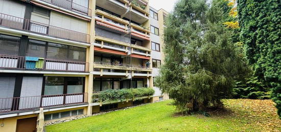 Schicke 3 Zimmerwohnung mit Balkon, Aufzug und Garagenstellplatz sucht neue Mieter