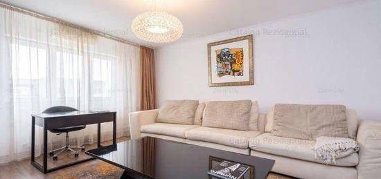 Apartament cu 4 camere de vanzare in zona Decebal- metrou Muncii