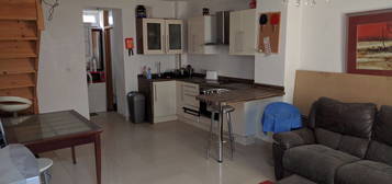 2 bed end terrace house to rent