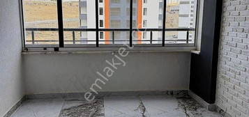 TALAS AVENR 180 C KRALIK LKS DARE