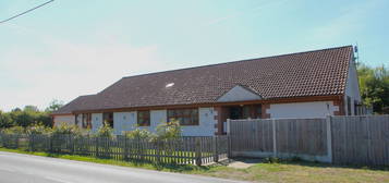 4 bed detached bungalow for sale