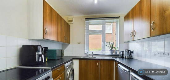 1 bedroom flat share