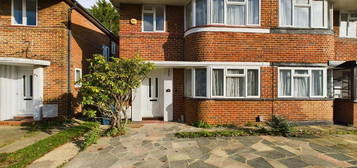 3 bedroom semi-detached house to rent