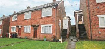 Flat to rent in Holcombe Crescent, Kearsley BL4