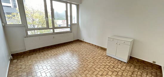 Studio  à louer, 1 pièce, 27 m², Étage 0/–