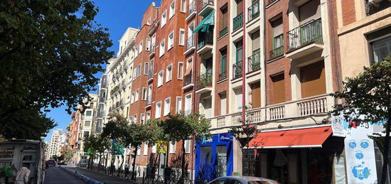 Piso en venta en calle de Fernando el Católico, 44