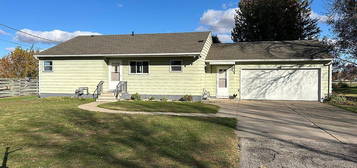 300 Rose St NE, Rose Creek, MN 55970