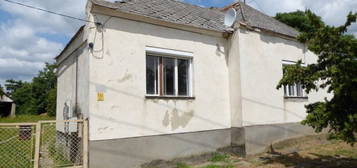 Eladó családi ház, Kővágótöttösön 11.9 M Ft, 2 szobás