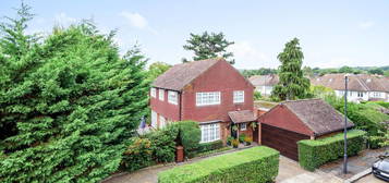 4 bed detached house for sale