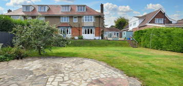 6 bedroom semi-detached house for sale