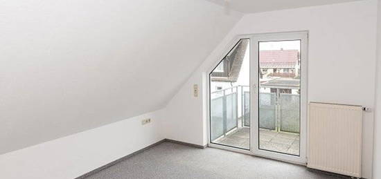 Großzügige 4-Zimmer-Wohnung nebst schmaler Dachterrasse