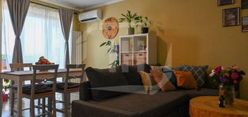 Apartament 2 camere, 44 mp, balcon 12 mp, bloc nou in zona Intre Lacuri!