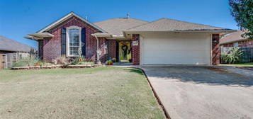 1824 Cherokee Trl, Choctaw, OK 73020