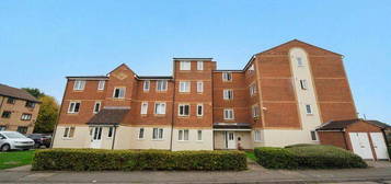 Flat for sale in Linwood Crescent, Enfield EN1