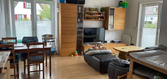 2 Zimmer Wohnung mit 2 Balkonen EBK und TG in München