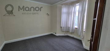 4 bedroom terraced house to rent