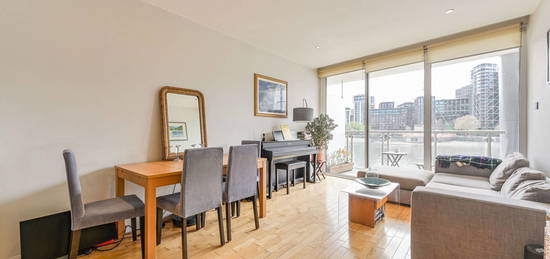 Flat for sale in Grosvenor Road, Pimlico, London SW1V