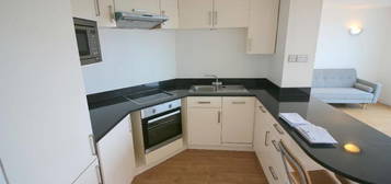 2 bed flat to rent