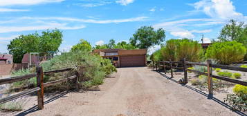 5812 Northview Ln NW, Albuquerque, NM 87120