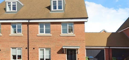 3 bedroom semi-detached house