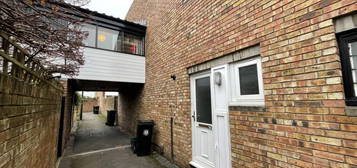 4 bedroom link detached house