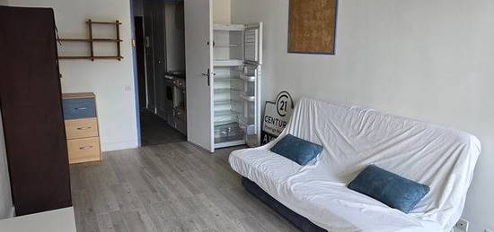 Studio  à vendre, 1 pièce, 24 m², Étage 1/9