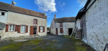 Ancien corps de ferme à Chevry en Sereine