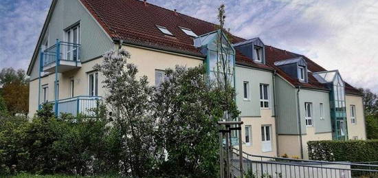 2-Raum-Wohnung mit 2 Balkonen und TG-Stellplatz in toller Lage von Dresden-Bühlau