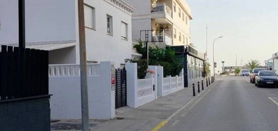 Alquiler de  Chalet pareado en calle de Formentera, 34