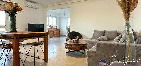 Nîmes - Préfecture / Arènes - Appartement 4 pièces de 95 m² avec balcon, cave et parking