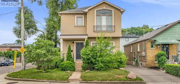 450 COSBURN AVENUE, Toronto (East York), Ontario 