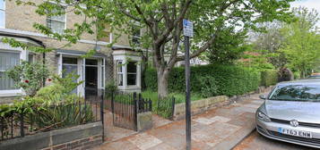 7 bed terraced house to rent