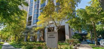 2650 N  Lakeview Ave #2104, Chicago, IL 60614