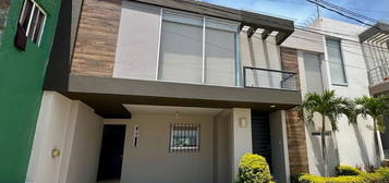Casa en Lomas De Tzompantle, Cuernavaca, Morelos