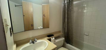 8500 Lansdowne Rd #217, Richmond, BC V6X 3G4