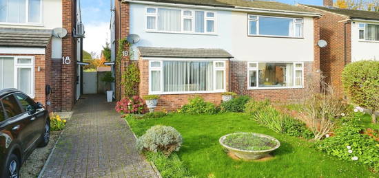 4 bed semi-detached house for sale