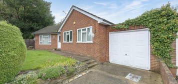 3 bedroom link detached house for sale