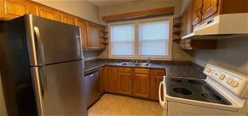 366-368 Lowell St #366, Manchester, NH 03104