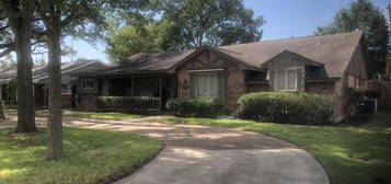 942 Boros Dr, Houston, TX 77024