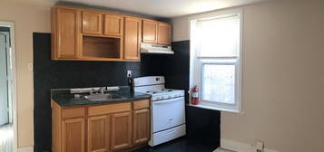 1639 W Diamond St Apt 4, Philadelphia, PA 19121