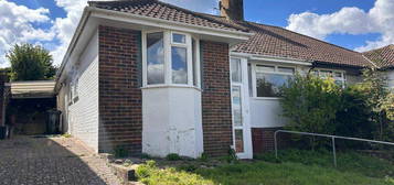 2 bedroom semi-detached bungalow to rent