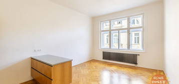 Pronájem bytu 3+kk 74 m²