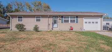 1009 Halleck St, Moberly, MO 65270