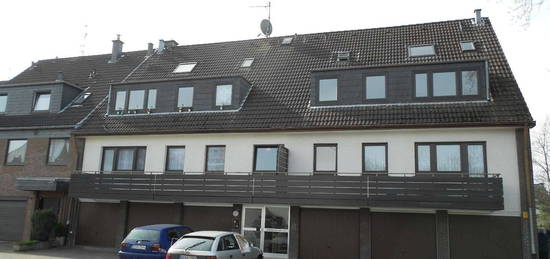 Düsseldorf-Eller Einzimmerwohnung Küche Diele Bad Balkon  renoviert zu vermieten.