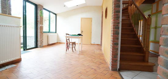 Maison 1 étage  à vendre, 6 pièces, 3 chambres, 140 m²