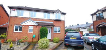 3 bedroom semi-detached house to rent